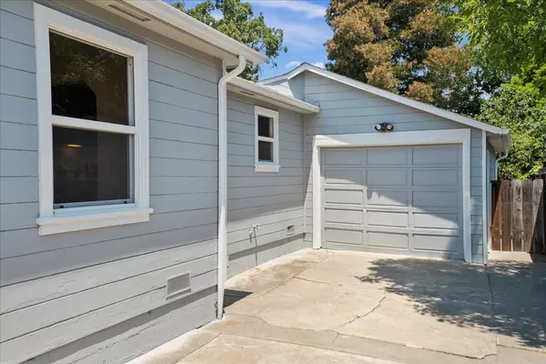 San Carlos, CA 94070,1339 Woodland AVE