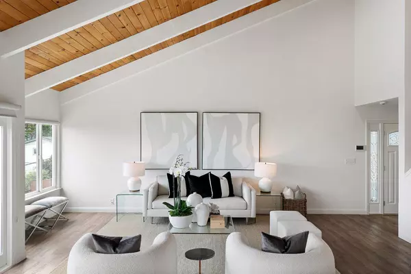 Pacifica, CA 94044,435 Farallon AVE