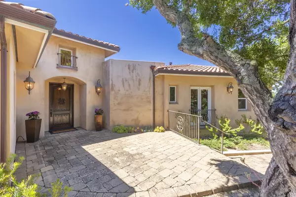 Carmel Valley, CA 93924,25950 Colt LN