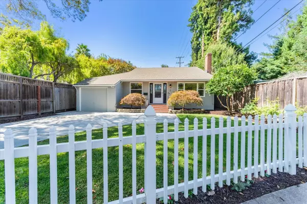 Menlo Park, CA 94025,2 Iris LN