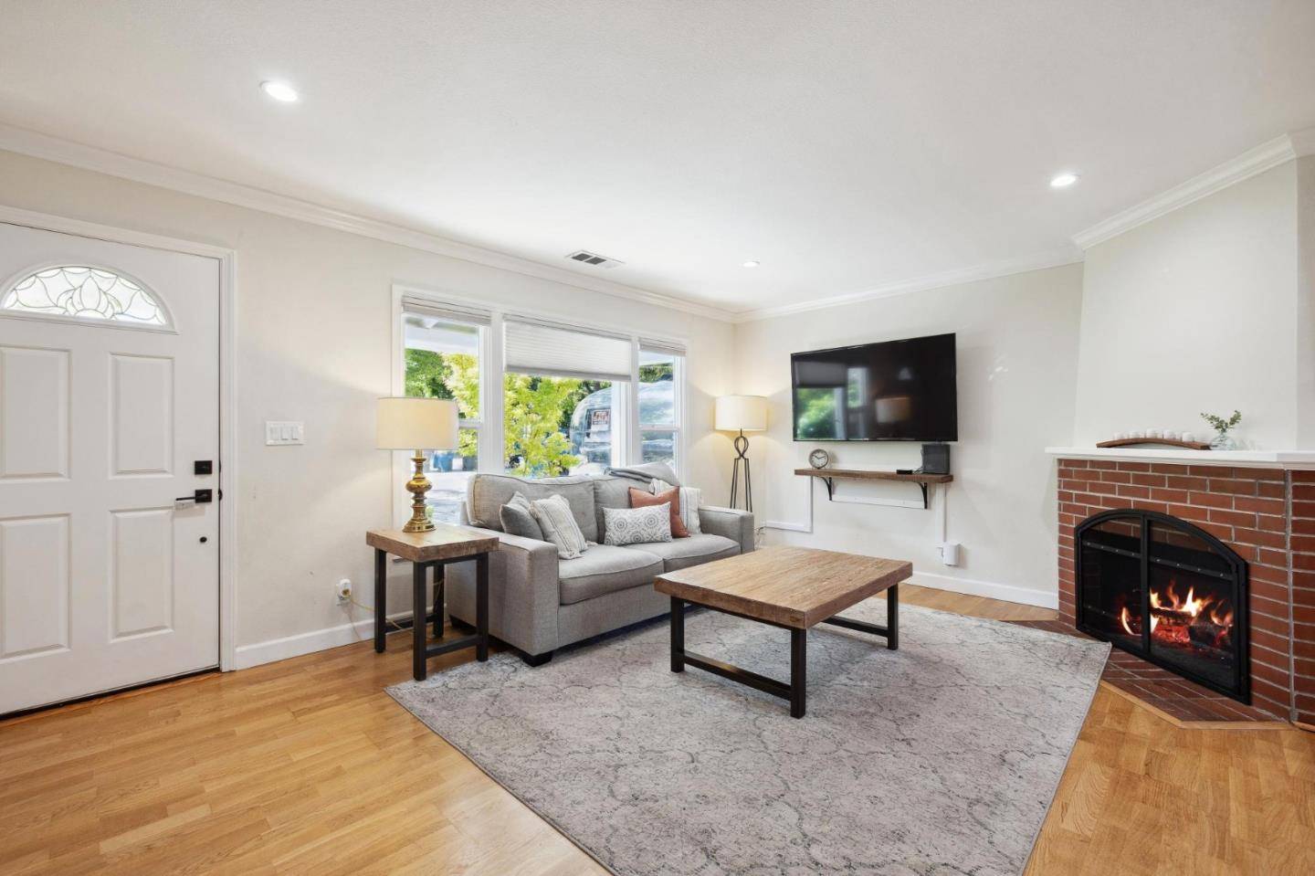 Redwood City, CA 94061,1613 Silver AVE