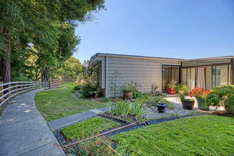 7 Oak Shadow LN ~, Aptos, CA 95003