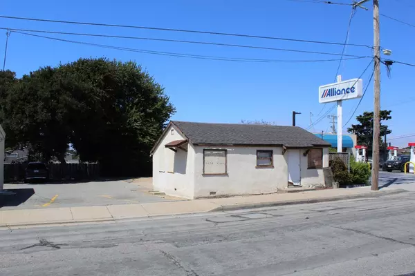 2107 N Fremont ST, Monterey, CA 93940