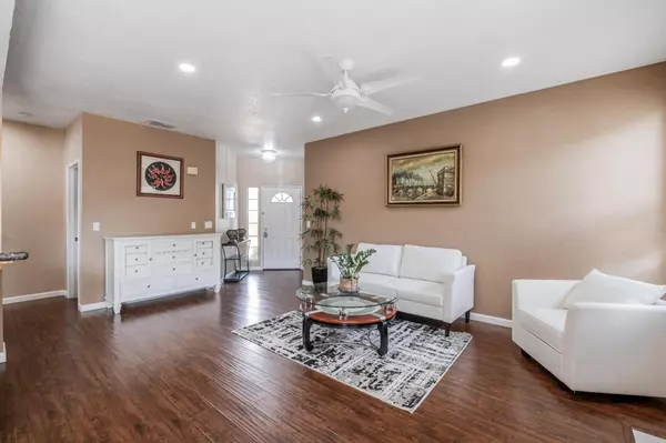 Elk Grove, CA 95758,5220 Harbourglen WAY