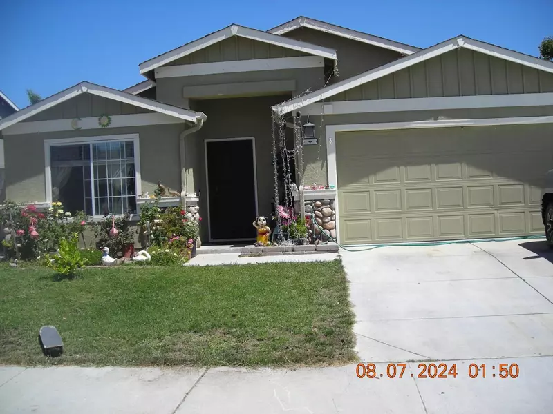 2351 Driftwood CT, Hollister, CA 95023