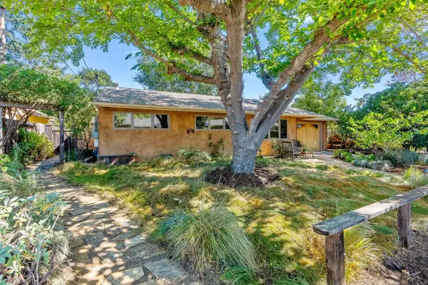 Mountain View, CA 94040,2136 Creeden WAY