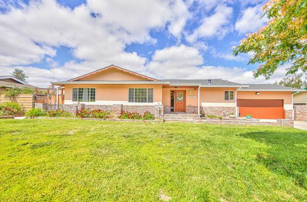 20290 Portola DR, Salinas, CA 93908