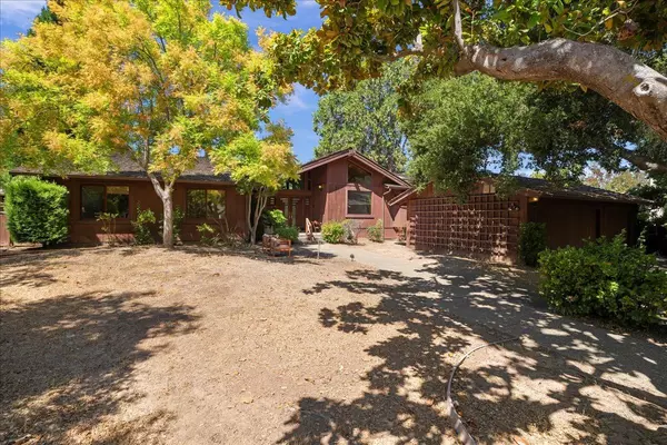 Saratoga, CA 95070,14131 Woodview LN