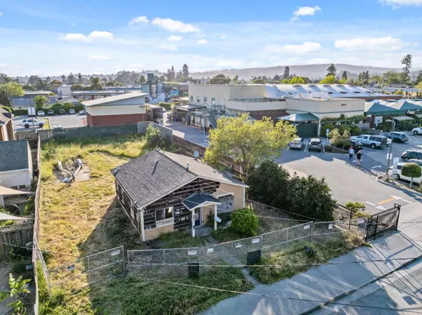 719 Darwin ST, Santa Cruz, CA 95062
