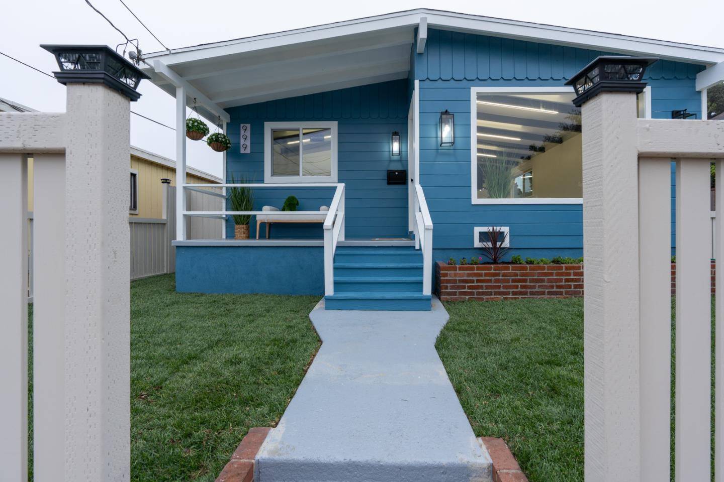 Monterey, CA 93940,999 Belden