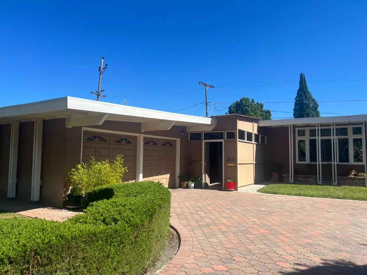 Mountain View, CA 94043,213 Thompson SQ