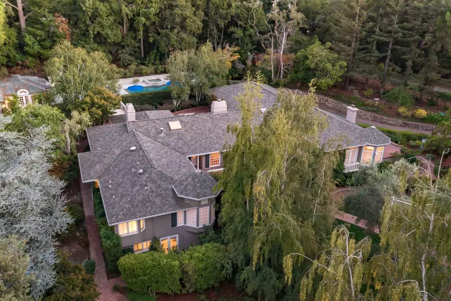 10410 W Loyola DR, Los Altos Hills, CA 94024