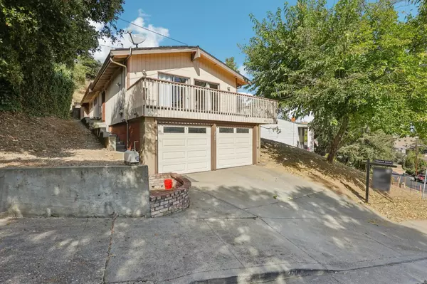 Martinez, CA 94553,3504 Sunrise CT