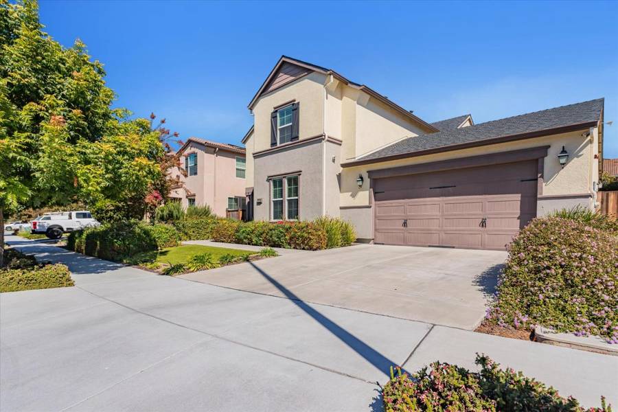 2015 Bridlewood ST, Hollister, CA 95023