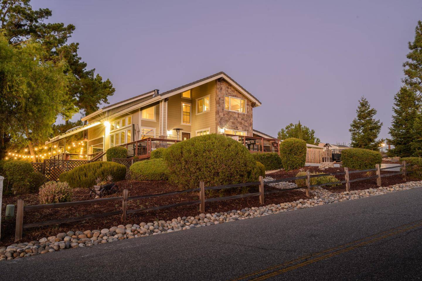 Morgan Hill, CA 95037,17100 Oak Leaf DR