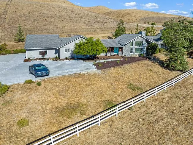 Tres Pinos, CA 95075,5955 Diablo Hills RD