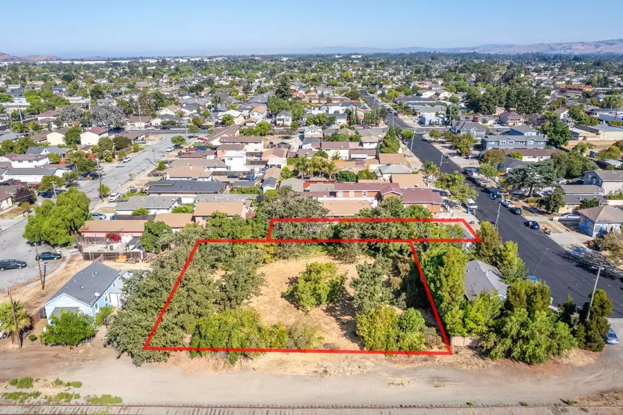 7843 Railroad AVE, Newark, CA 94560