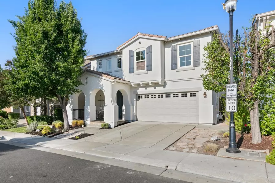 2557 Mclaren LN, San Ramon, CA 94582