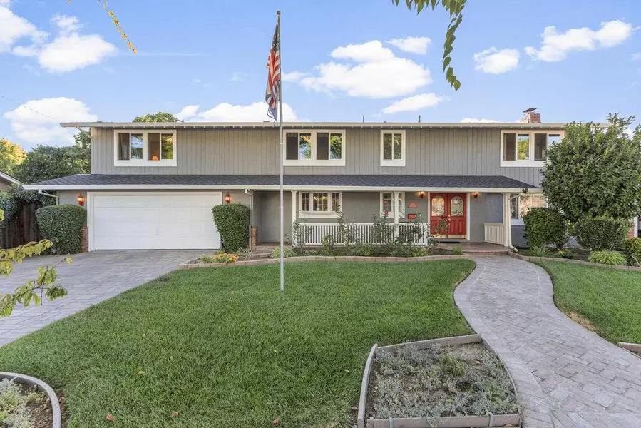 1477 Cherry Garden LN, San Jose, CA 95125