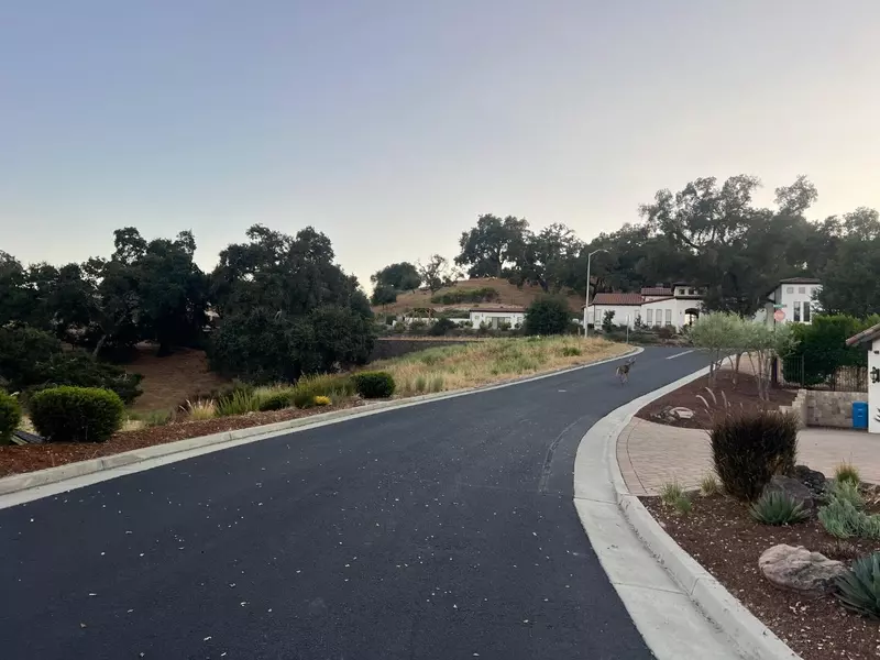 9210 Mahogany CT, Gilroy, CA 95020