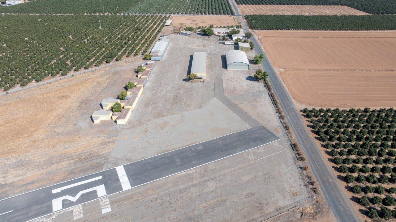Strathmore, CA 93267,23500 Eckert Field Airport (1Q1) Avenue 204