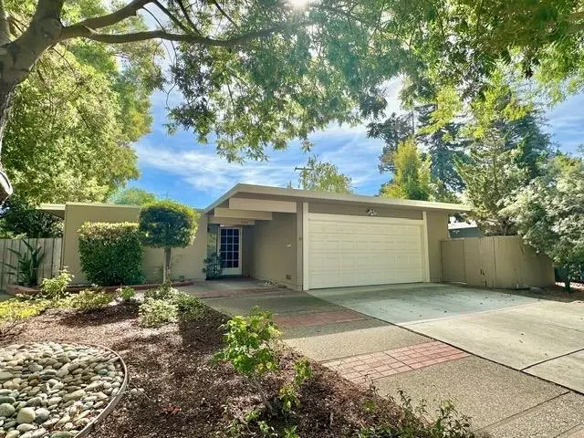 3364 Kenneth DR, Palo Alto, CA 94303