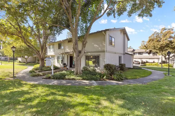 San Jose, CA 95136,4964 Flat Rock CIR