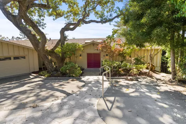 5 Whitney CT, Menlo Park, CA 94025