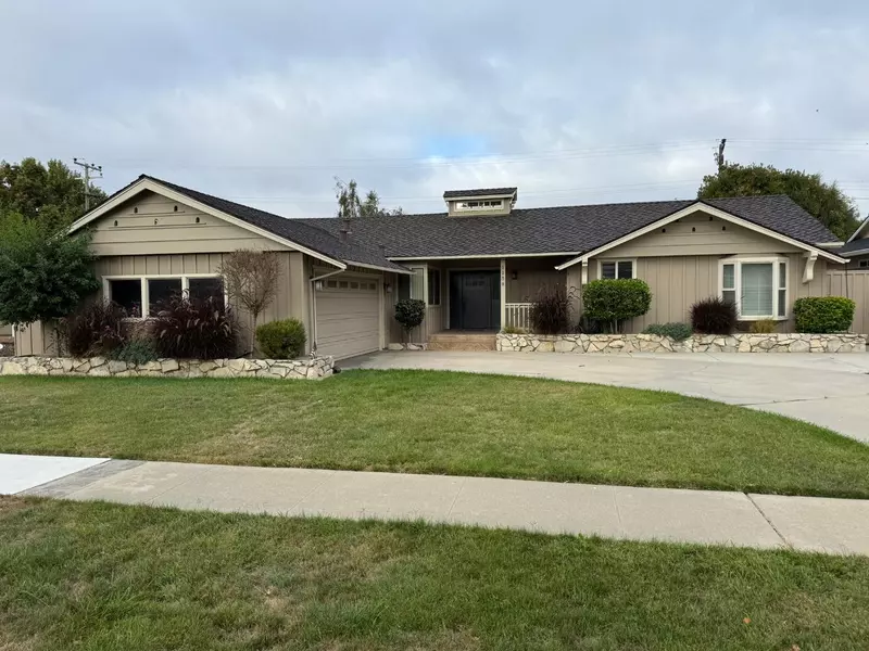 1158 Via Paraiso, Salinas, CA 93901