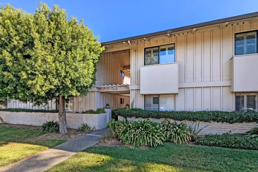 575 Tyndall ST 3, Los Altos, CA 94022