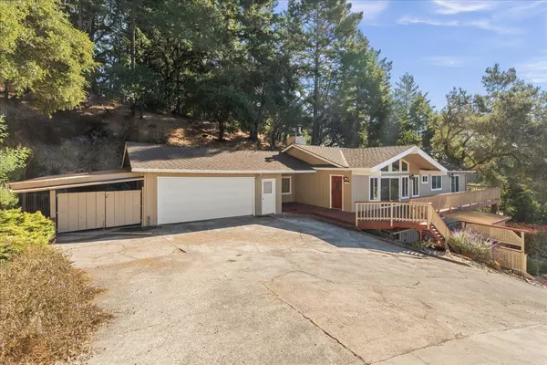 175 Rabbits Run RD, Santa Cruz, CA 95060