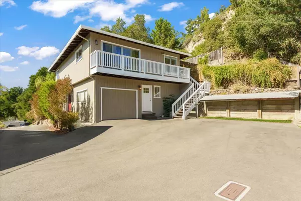 141 Oak LN, Scotts Valley, CA 95066