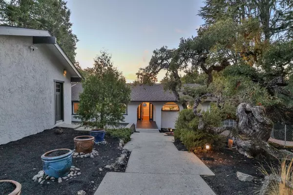 Morgan Hill, CA 95037,16775 Oak View CIR