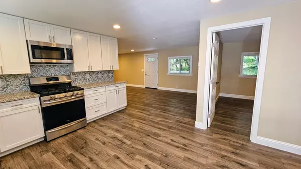 Salinas, CA 93907,6085 Trigo LN