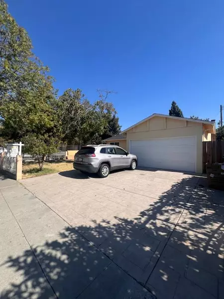 1856 Cinderella LN, San Jose, CA 95116