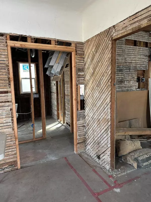 Emeryville, CA 94608,863 35th ST