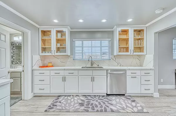 Moss Landing, CA 95039,7550 Sandholdt RD