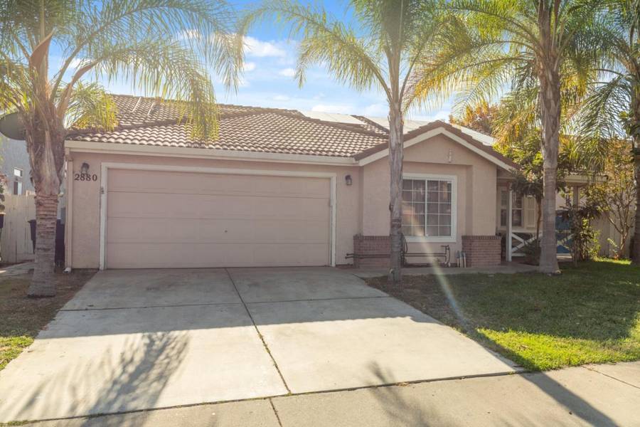 2880 Elm ST, Livingston, CA 95334