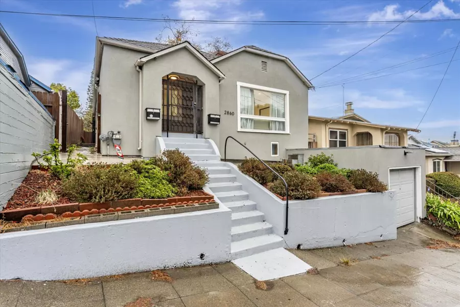 2860 MONTANA ST, Oakland, CA 94602