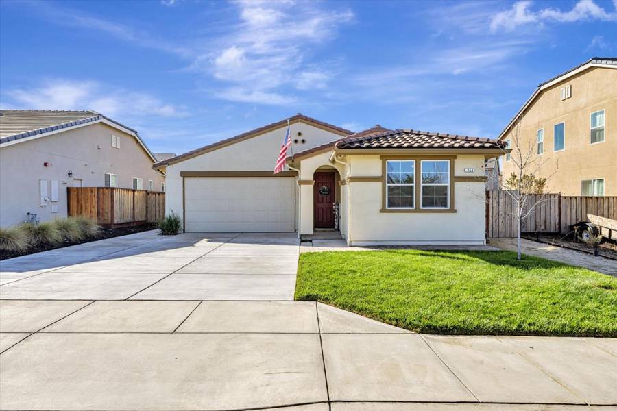 754 Klamath WAY, Hollister, CA 95023