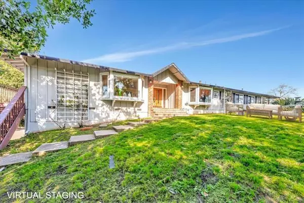 Los Altos Hills, CA 94022,12510 Minorca CT