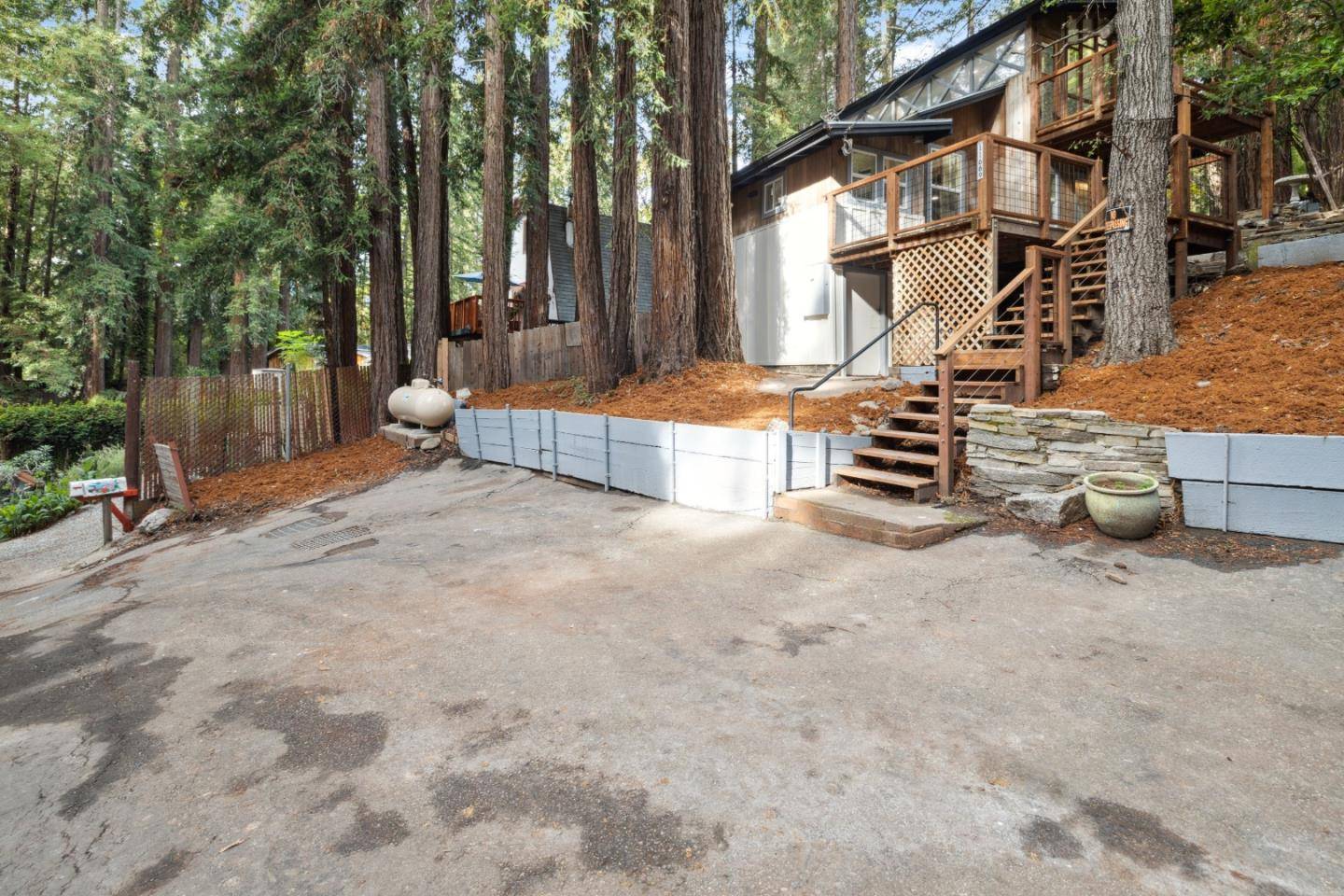 Felton, CA 95018,11669 Lakeshore DR