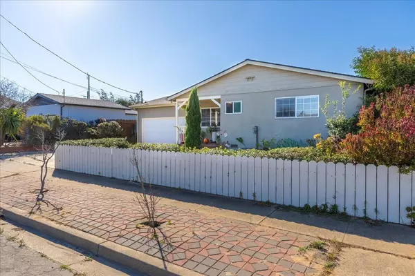 Marina, CA 93933,456 Gloria CIR