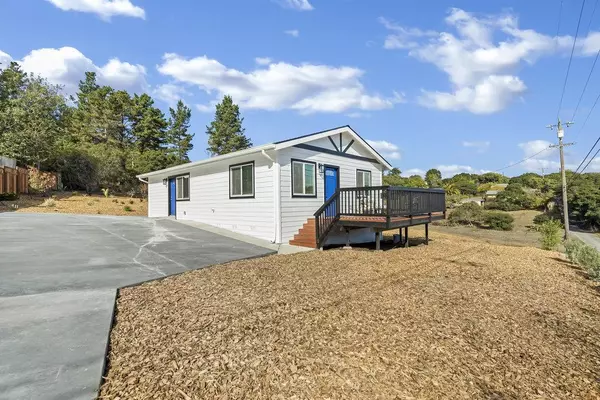 38 Tulsa LN, Watsonville, CA 95076