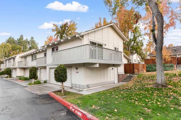 20286 Northbrook SQ, Cupertino, CA 95014