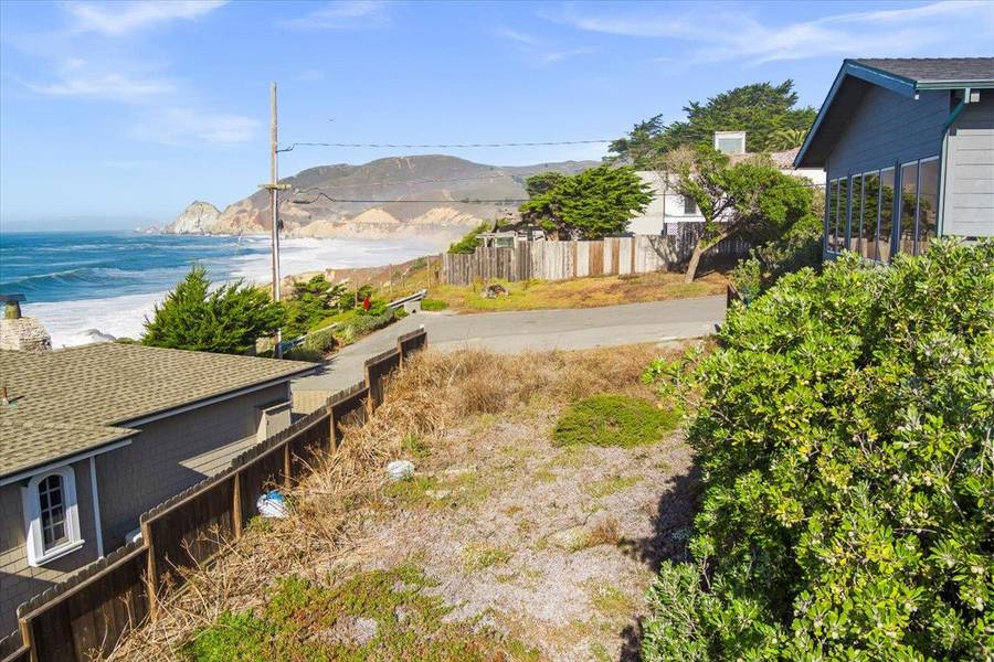 000 Sea Cliff CT, Montara, CA 94037