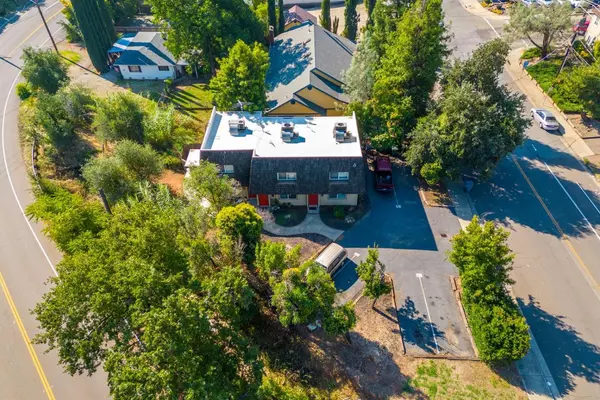 Redding, CA 96001,2429 Court ST