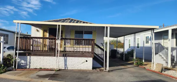 55 San Juan Grade 25, Salinas, CA 93906