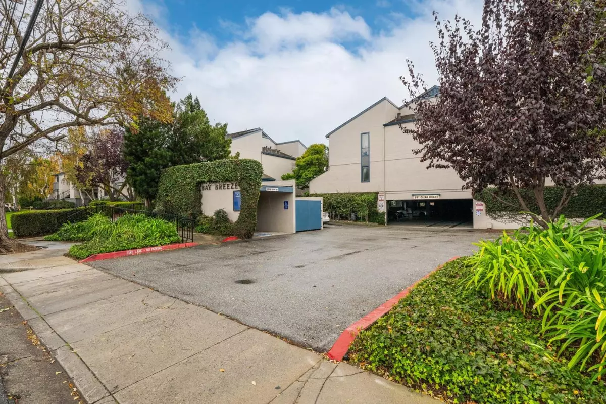 San Mateo, CA 94401,853 Woodside WAY 238