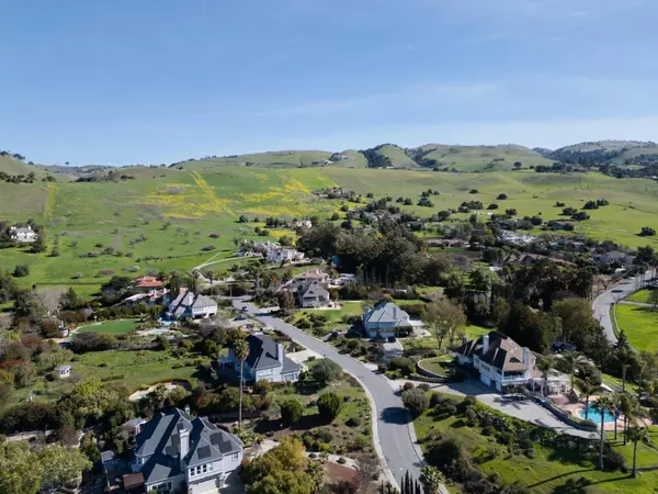 San Jose, CA 95148,3650 Valley Ridge LN